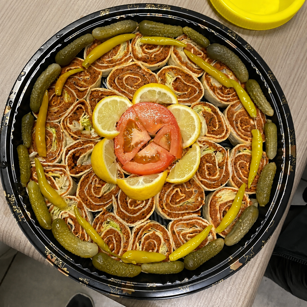 Çiğ köfte version sushi